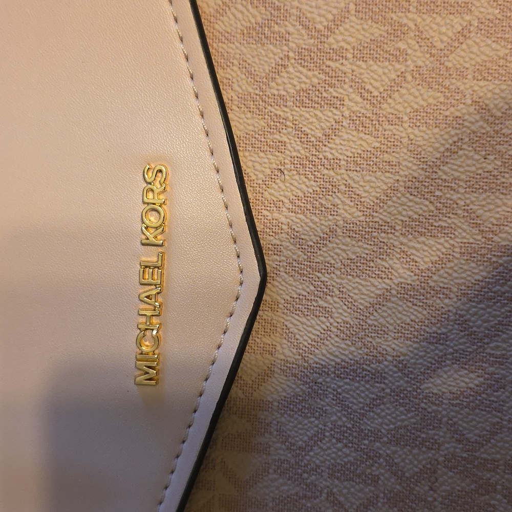 Michael Kors Pink Clutch - Picture 2 of 6